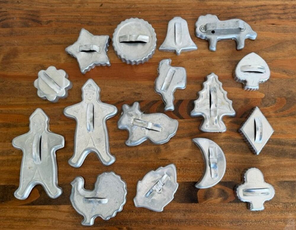 Mixed Lot of Aluminum Cookie Cutters with handles - Vintage